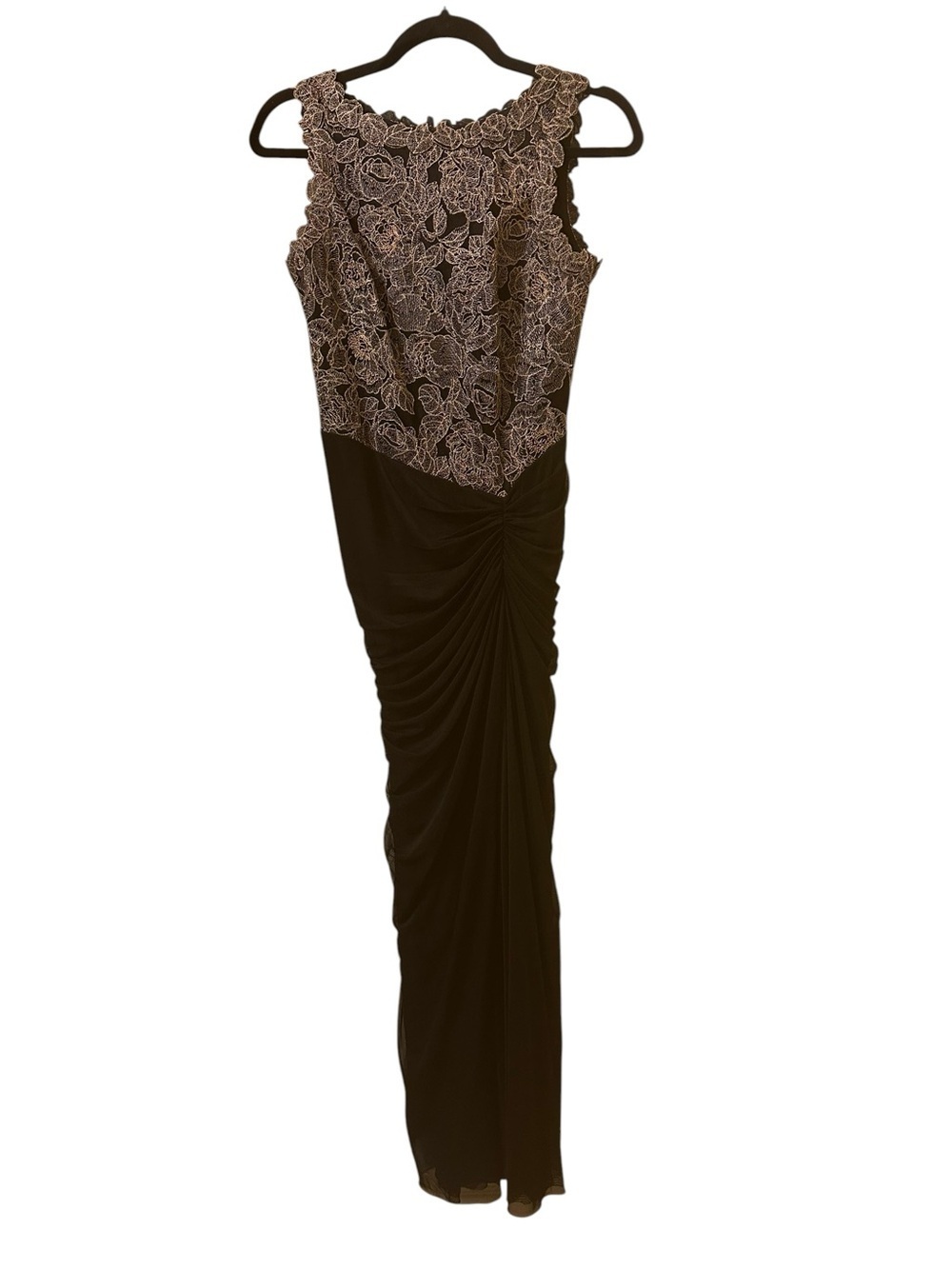 Tadashi Shoji Black Evening Gown with Embroidered Floral Bodice petite size 4